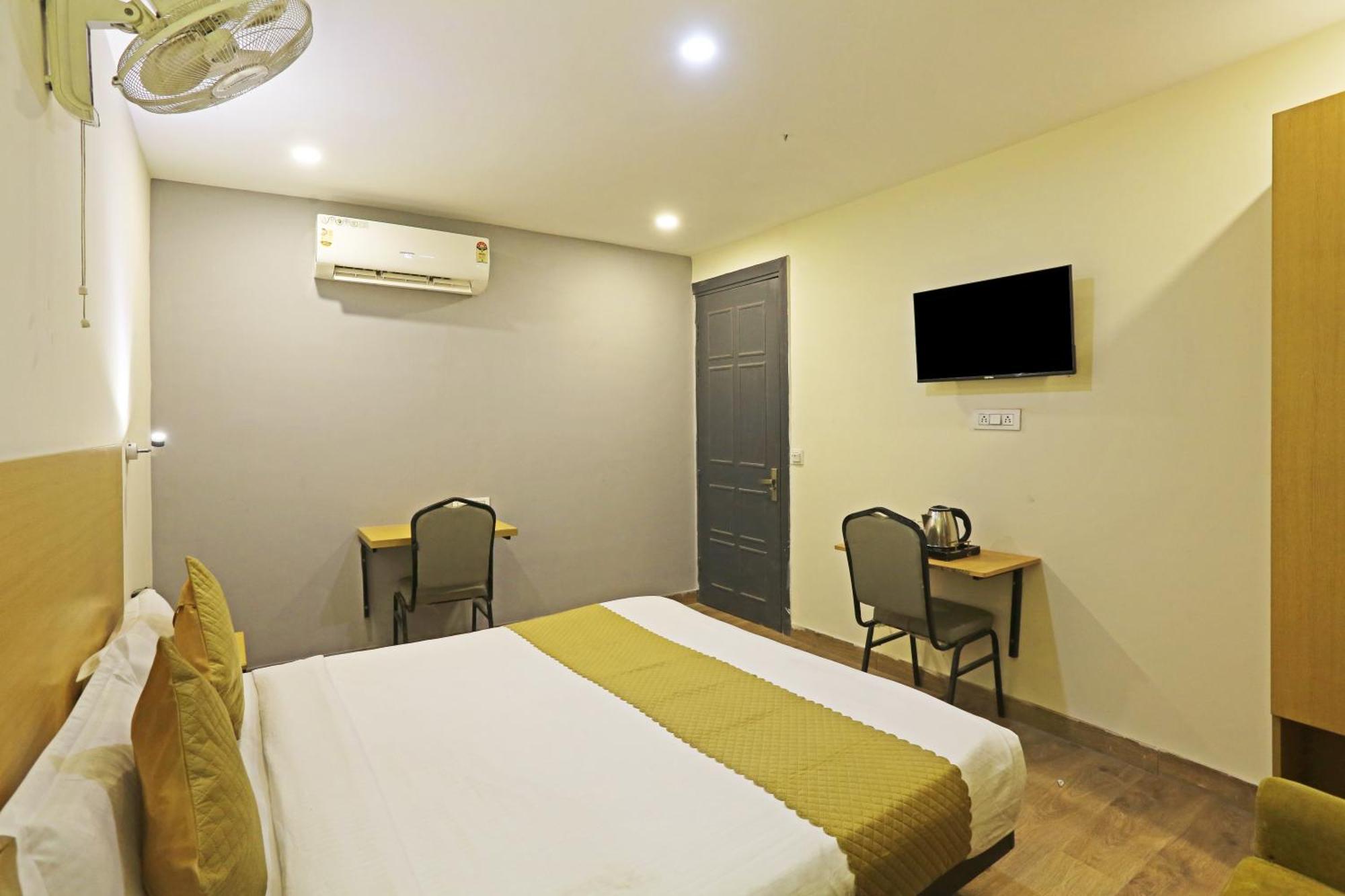 Hotel Twamev Residency Uttam Nagar Couple Friendly Delhi  Buitenkant foto
