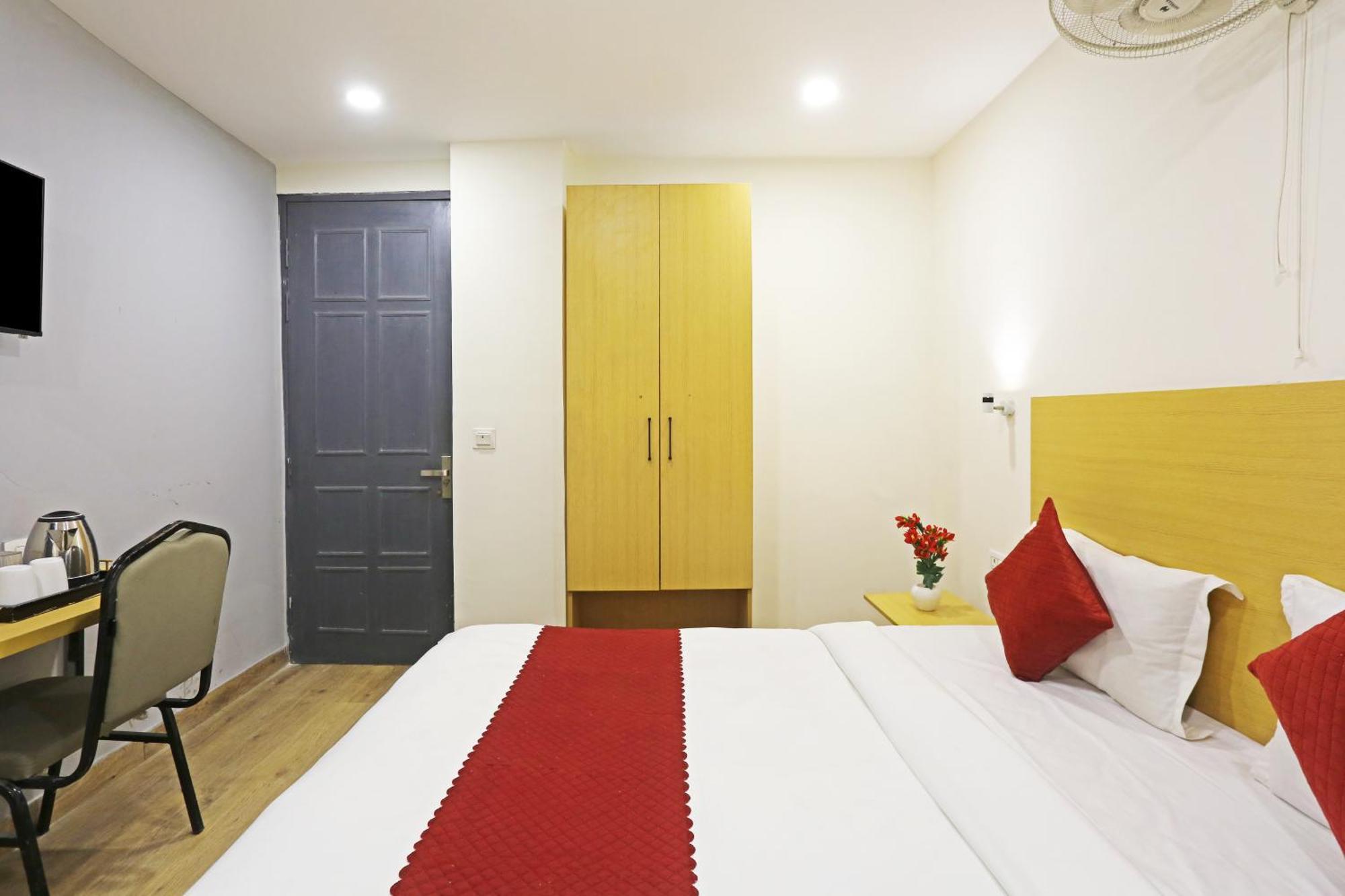 Hotel Twamev Residency Uttam Nagar Couple Friendly Delhi  Buitenkant foto