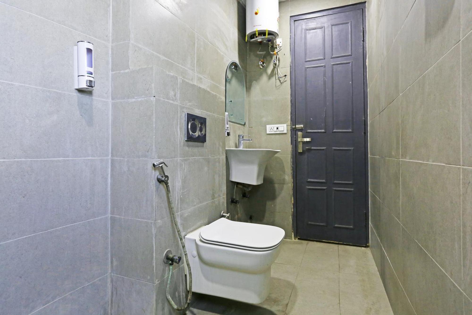 Hotel Twamev Residency Uttam Nagar Couple Friendly Delhi  Buitenkant foto