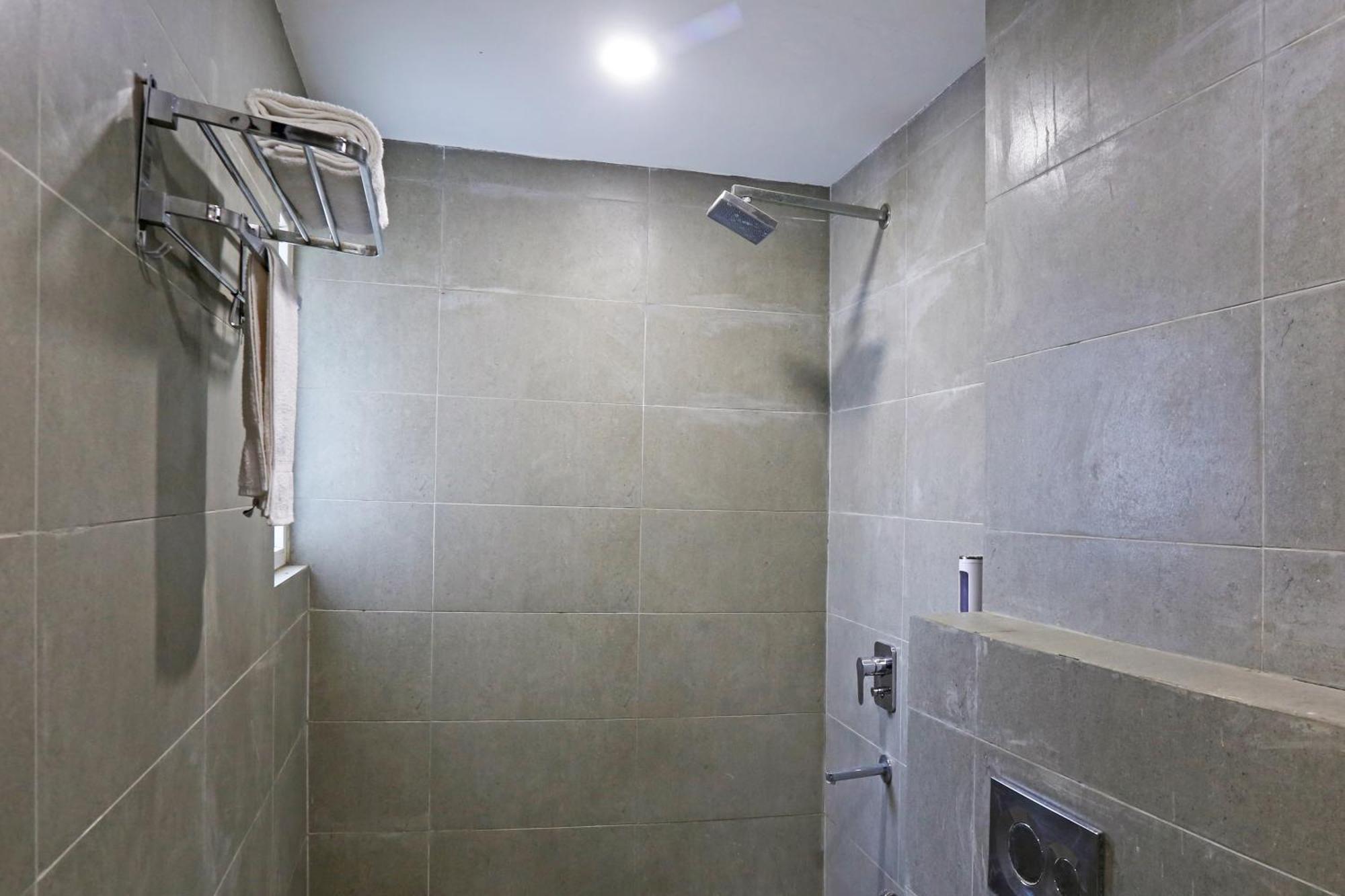 Hotel Twamev Residency Uttam Nagar Couple Friendly Delhi  Buitenkant foto