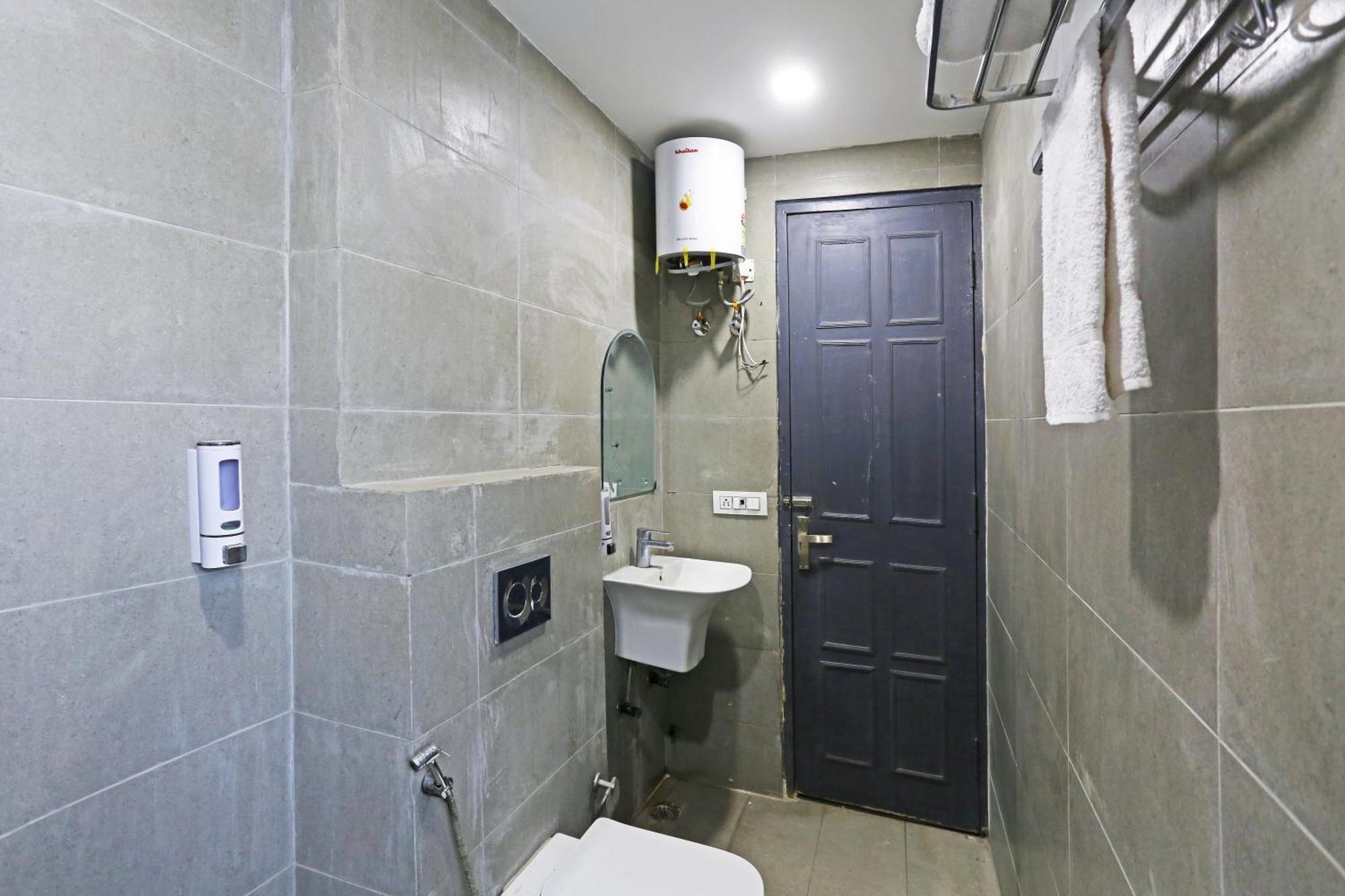 Hotel Twamev Residency Uttam Nagar Couple Friendly Delhi  Buitenkant foto