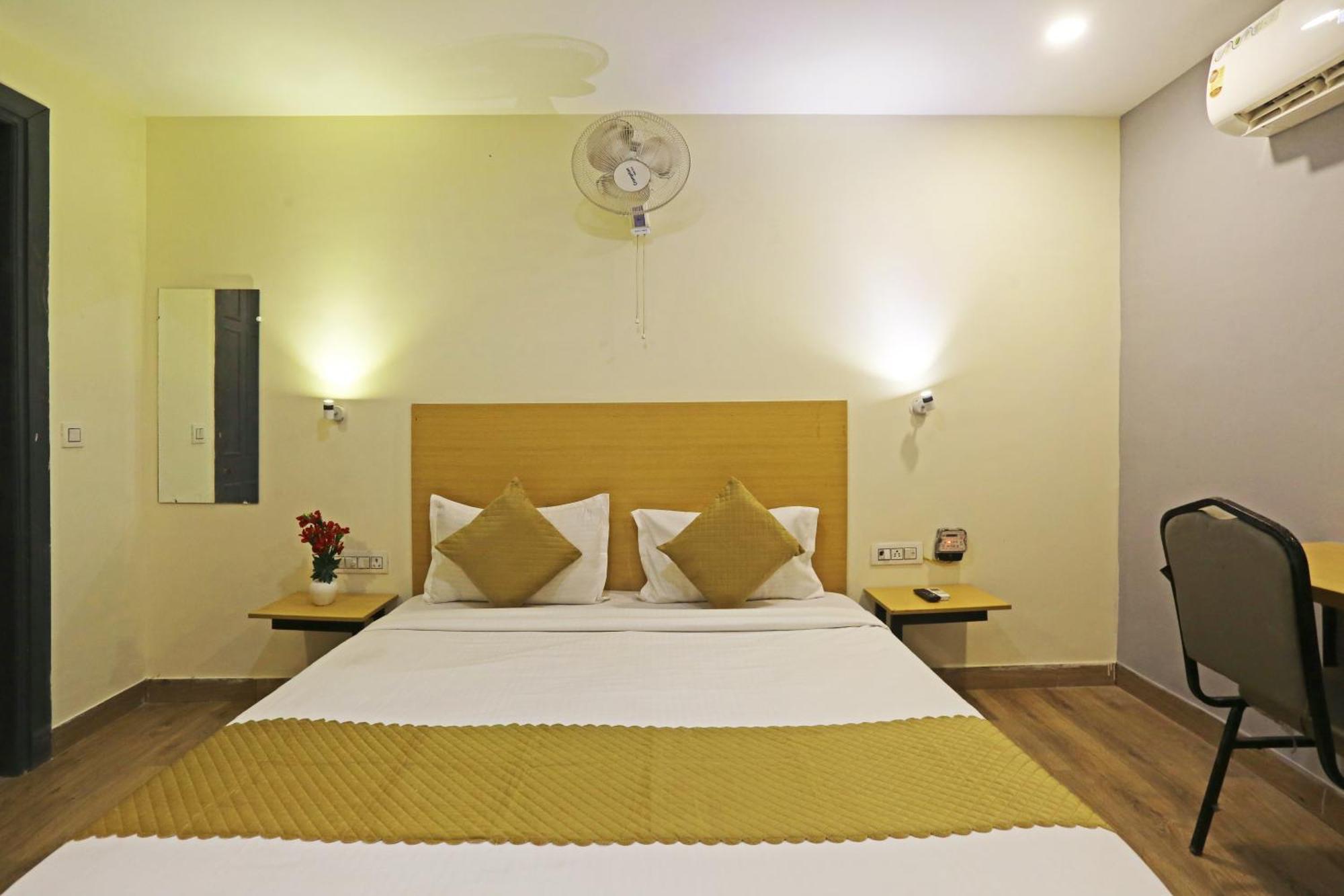 Hotel Twamev Residency Uttam Nagar Couple Friendly Delhi  Buitenkant foto