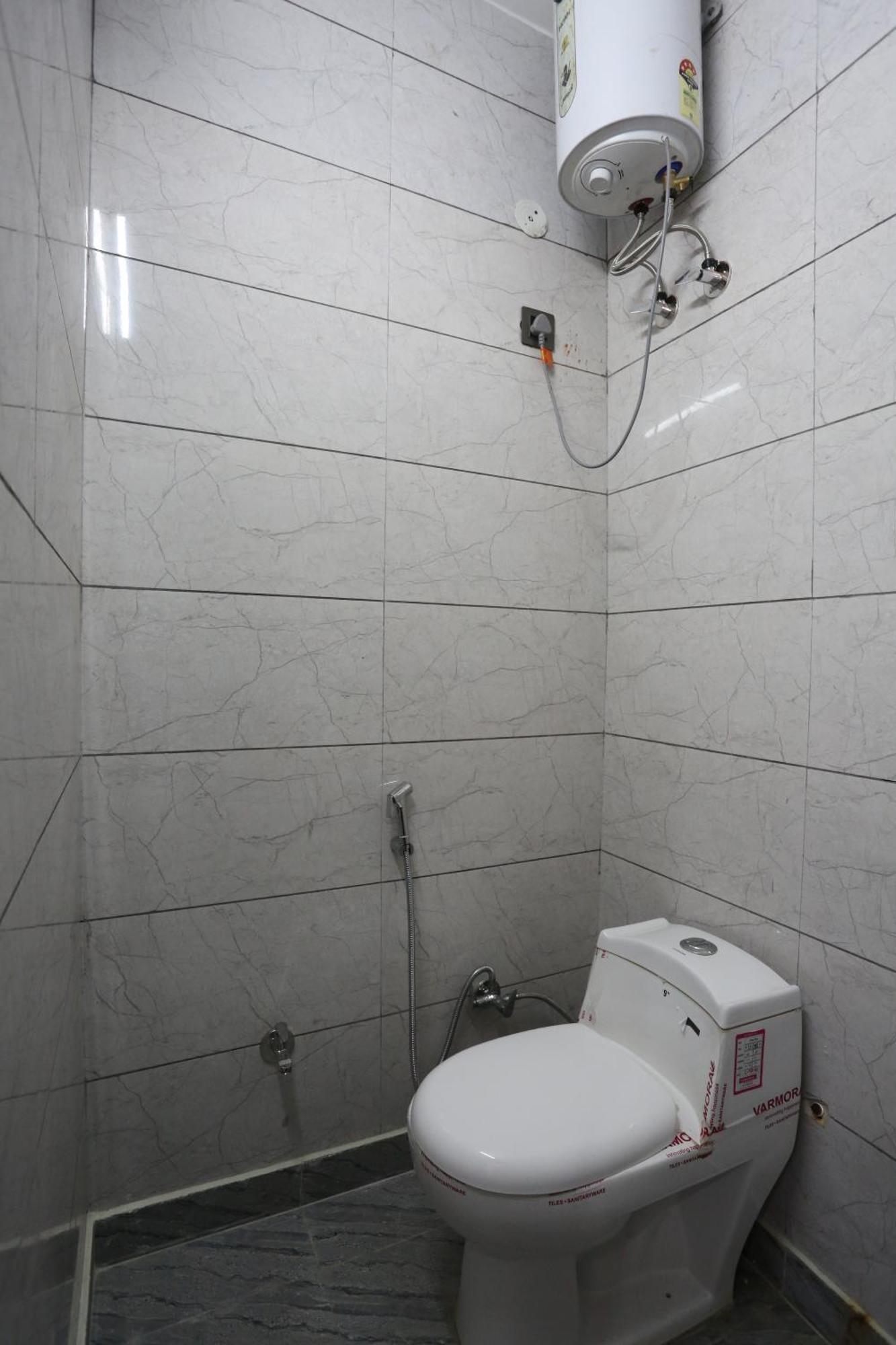 Hotel Twamev Residency Uttam Nagar Couple Friendly Delhi  Buitenkant foto
